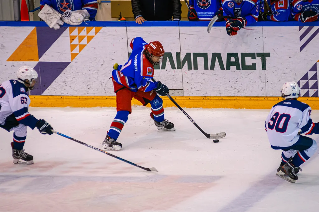 Акм. Михайлова-2010 – Крылья Советов – 3:4. Галерея