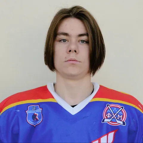Арсений Роман