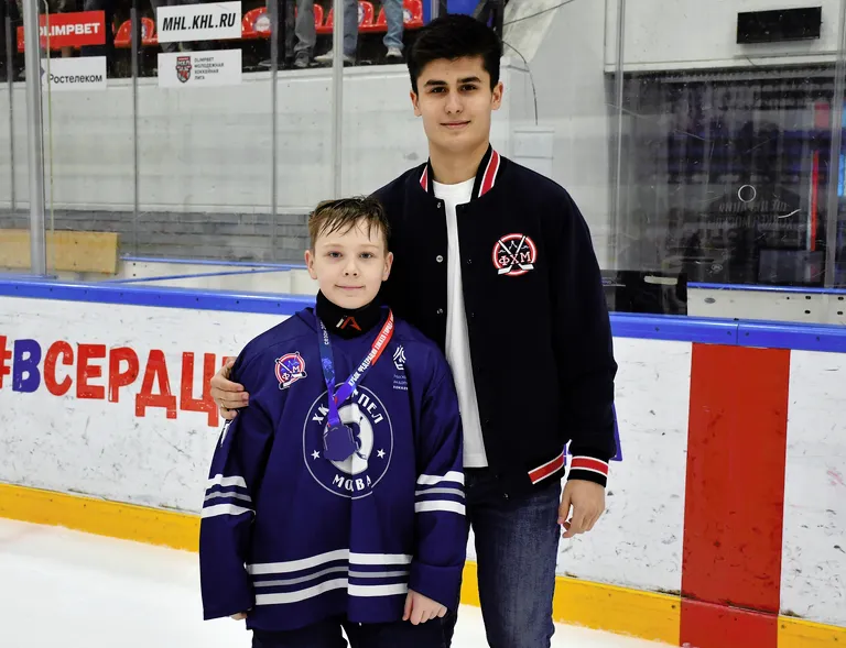 Фото 30: Награждение команд. Кубок ФХМ среди команд 2016 года, плей-офф второго этапа. Арена Крылья Советов