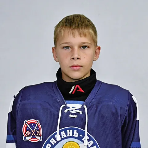 Максим Волков