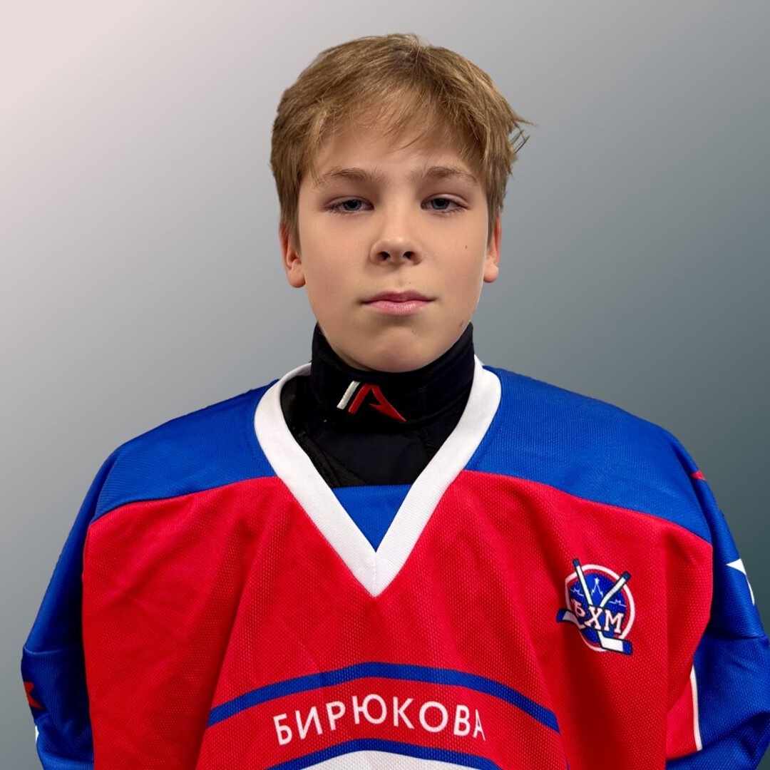 Максим Казаков