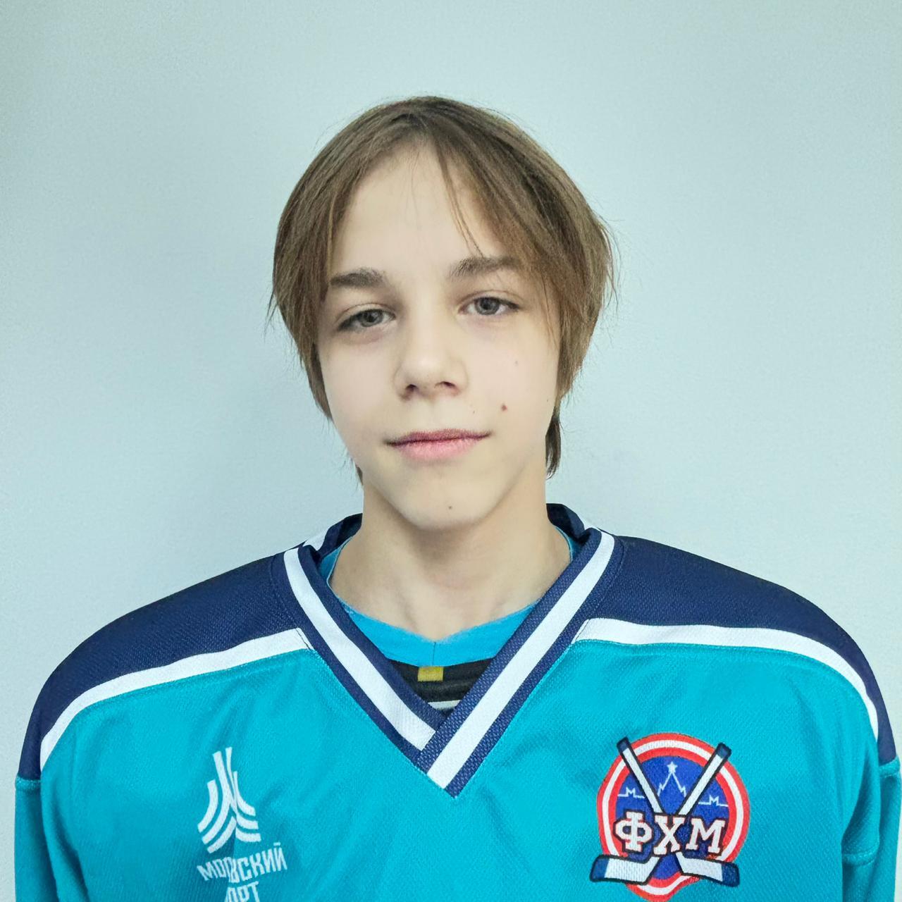 Максим Островский